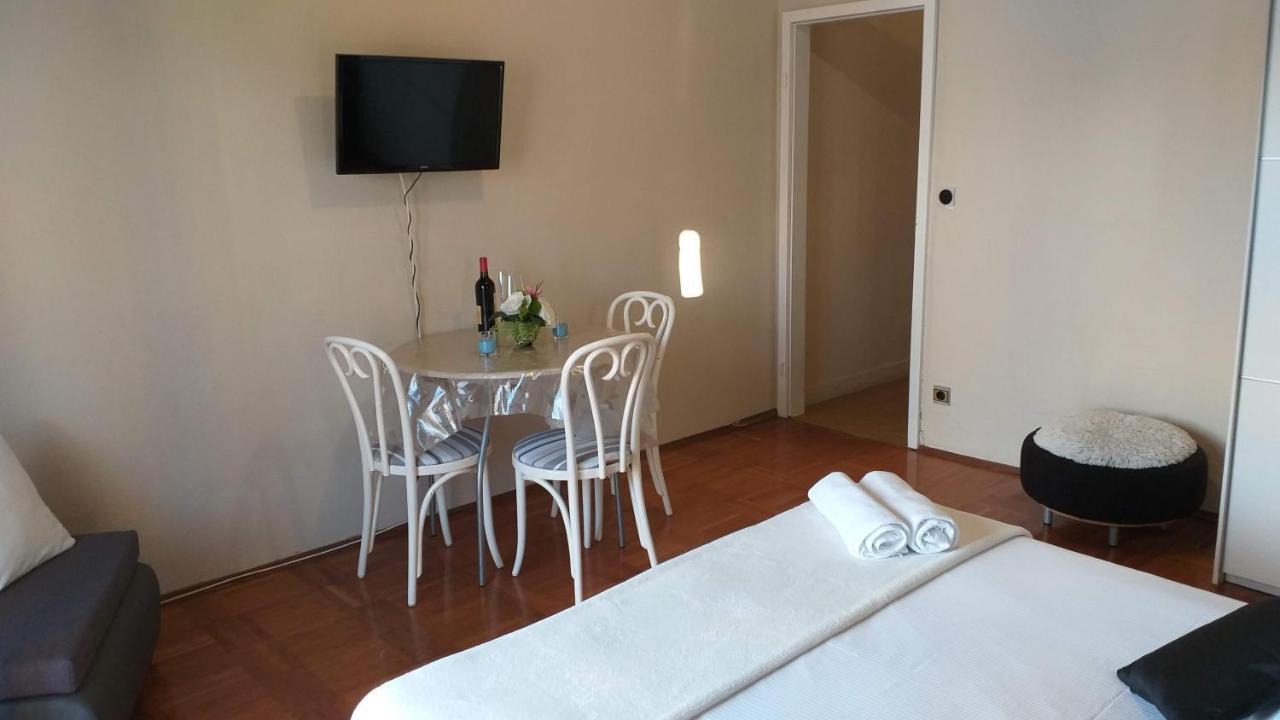 Apartmani Niko 德朗西斯 外观 照片