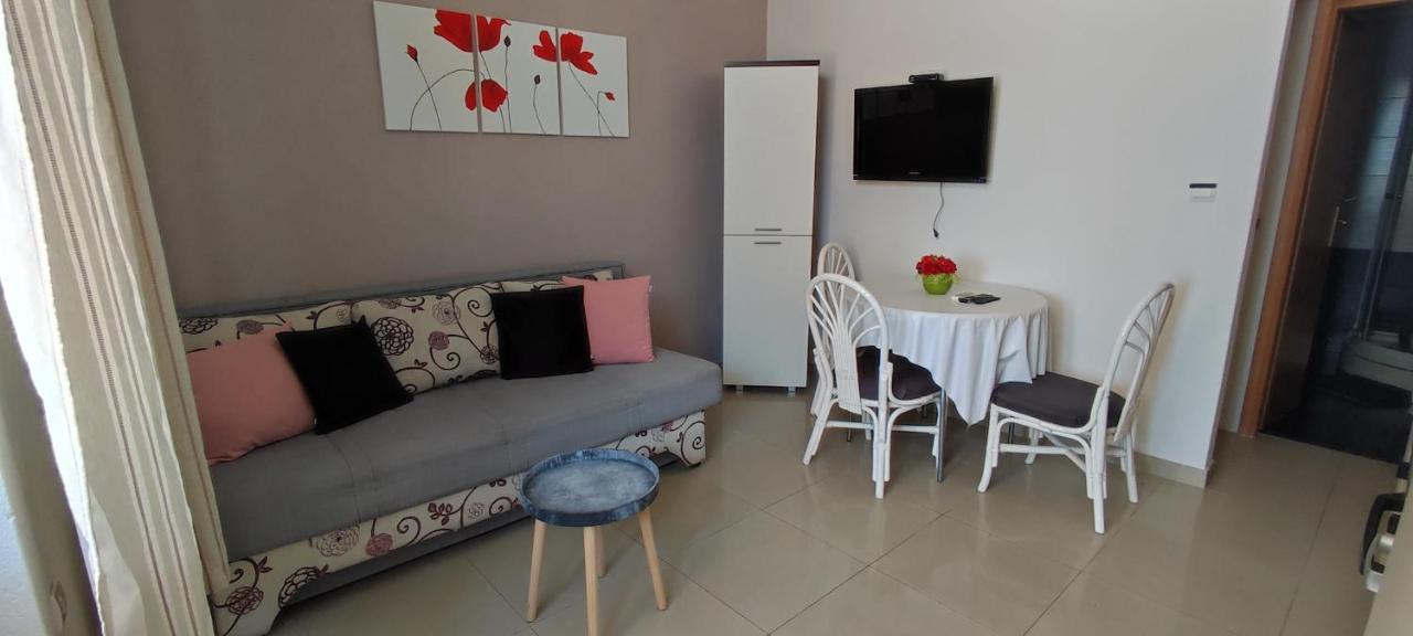 Apartmani Niko 德朗西斯 外观 照片